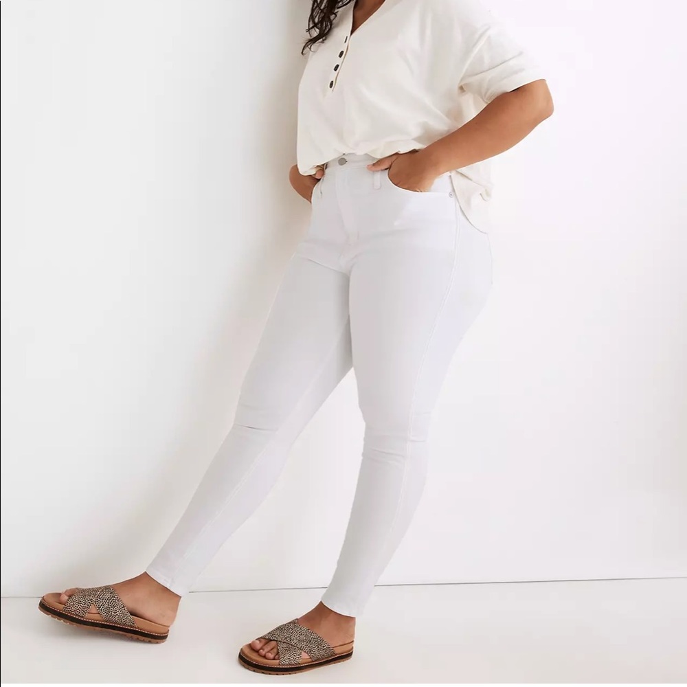 ⭐️Host Pick⭐️ Madewell White 10” High-Rise Skinny - Size 32
